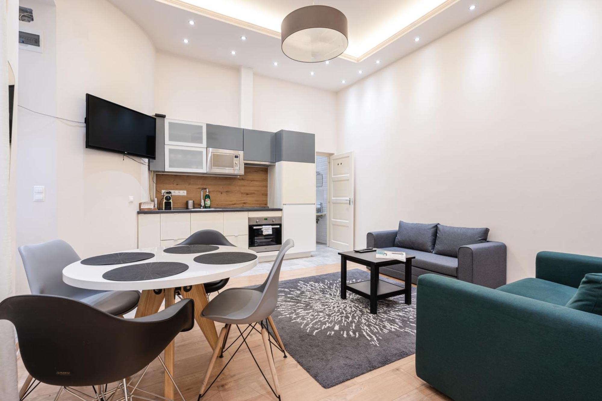 Апартаменты Downtown Paulay43 *