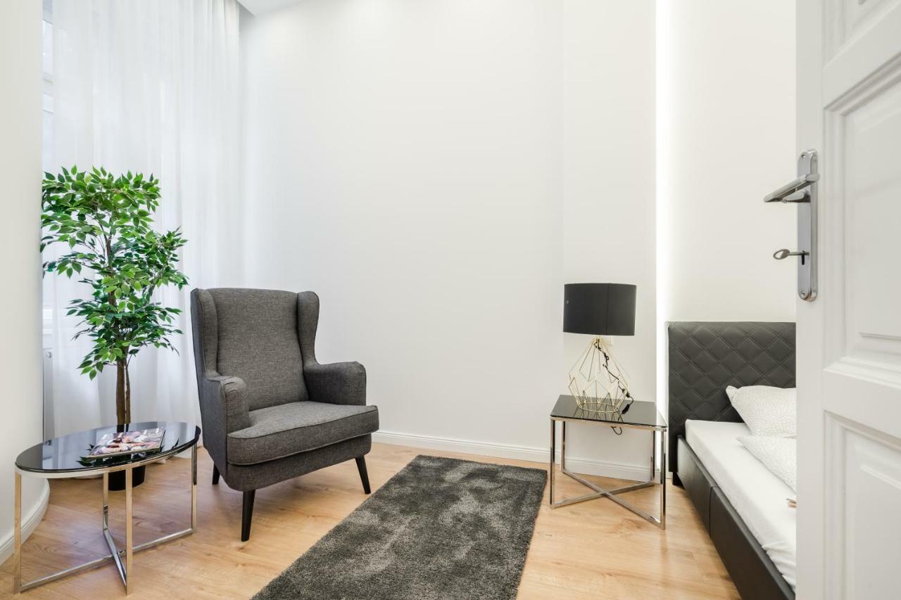 Downtown Paulay43 Апартаменты *