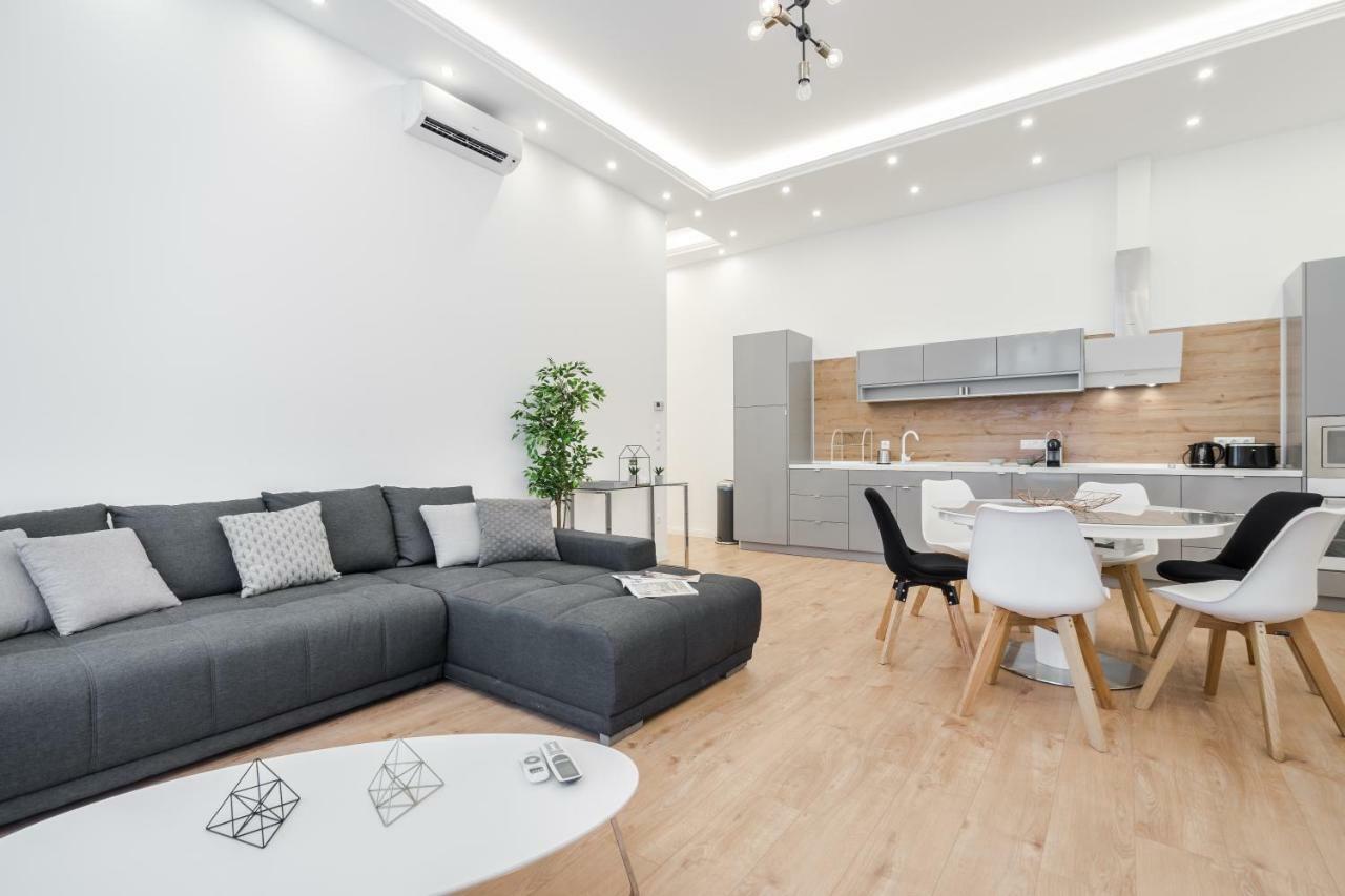 Апартаменты Downtown Paulay43